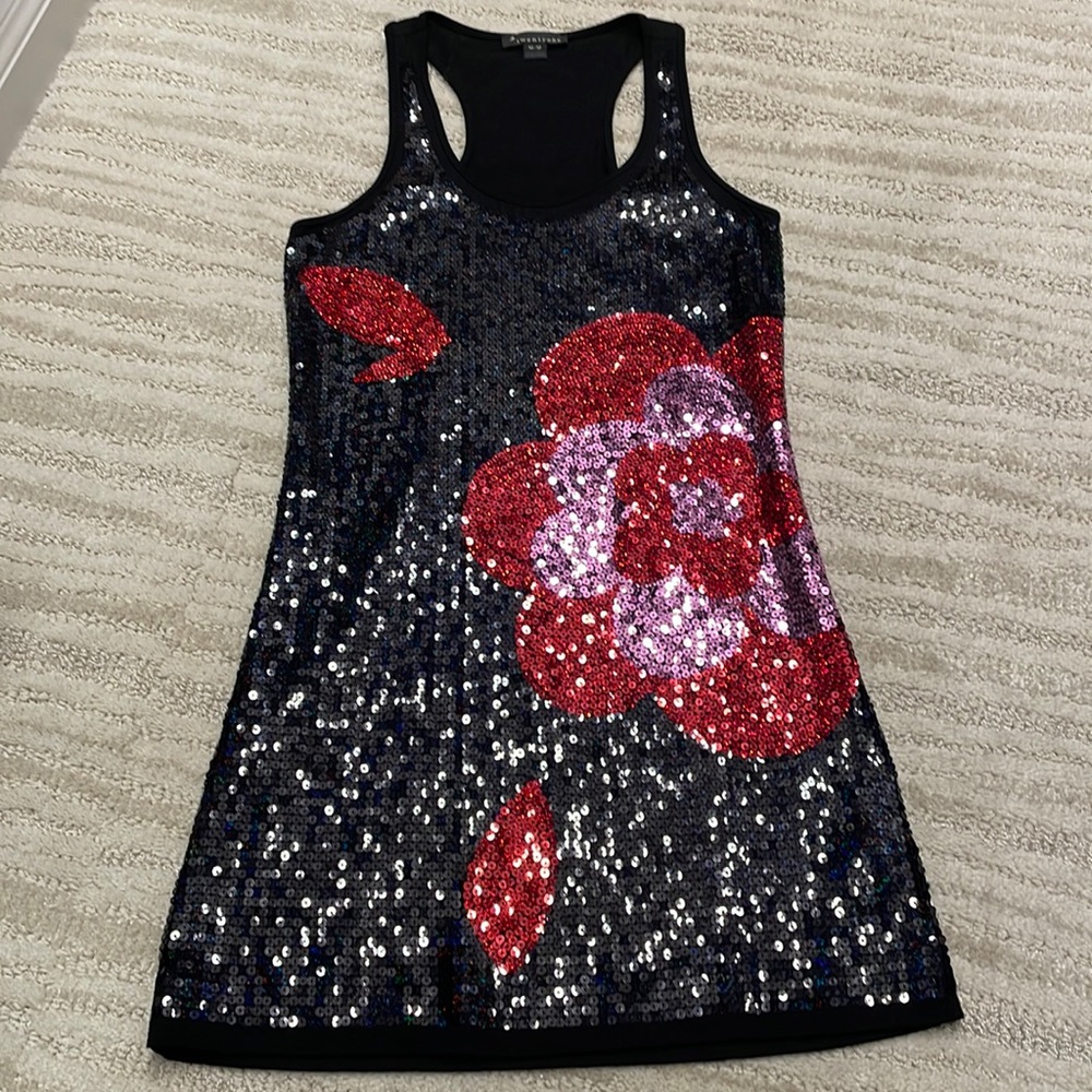 LIKE NEW SEQUINS FLORAL FRONT TUNIC/DRESS